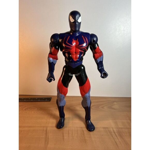 Marvel 2000 Spiderman Figure Fully Posable - Picture 1 of 10